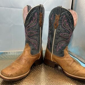 Ariat women 7.5 performance rodeo cowgirl boots